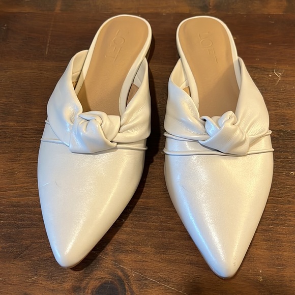 LOFT flat pointed toe knot accent mules - Picture 2 of 8